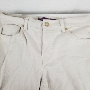 Gloria Vanderbilt size 6